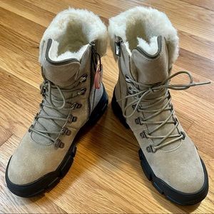 RELIGIOUS COMFORT Twin Sister Faux Fur Trimmed Boot (Women)
7M, TAUPE